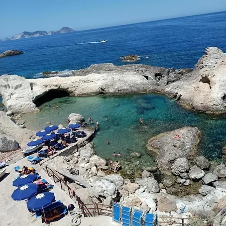 Monolocale Blu Sul Terrazzo A Le Forna Apartment Ponza